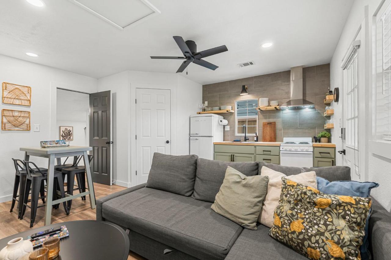 New! The Yellow Door- Downtown Wimberley W/ River Access Екстериор снимка