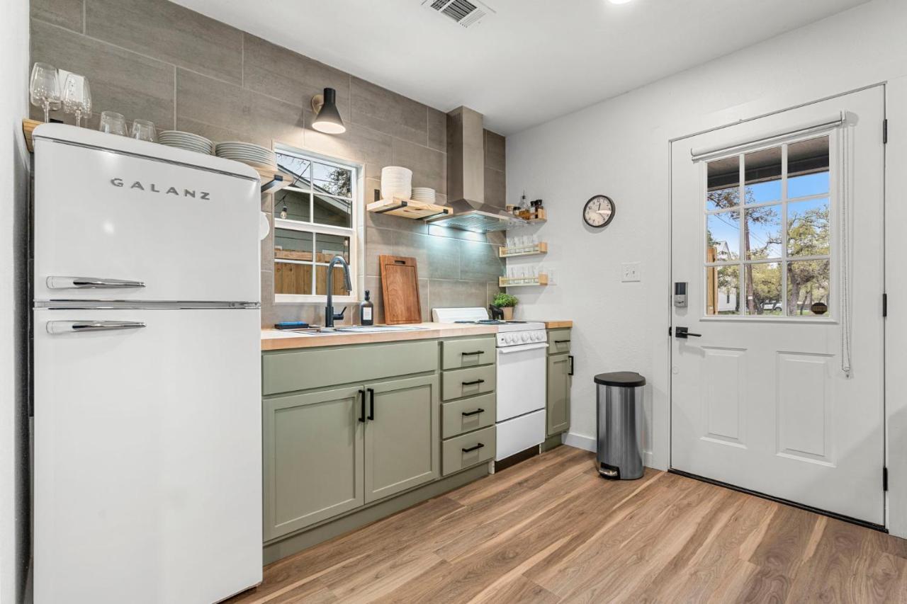 New! The Yellow Door- Downtown Wimberley W/ River Access Екстериор снимка